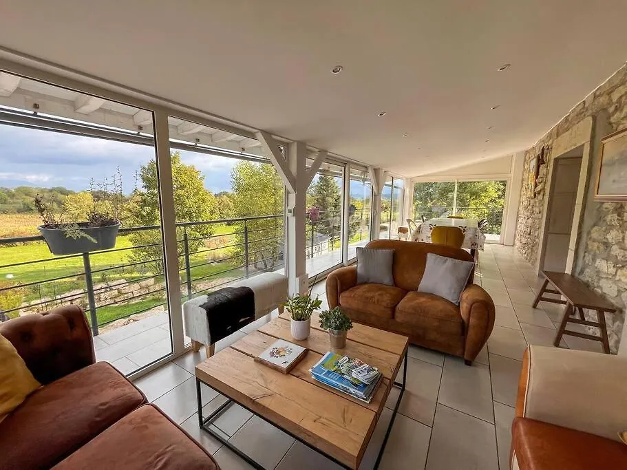 Le Rocher De La Baronne : Gite De Charme 6/8 Pers. Parmilieu Holiday home